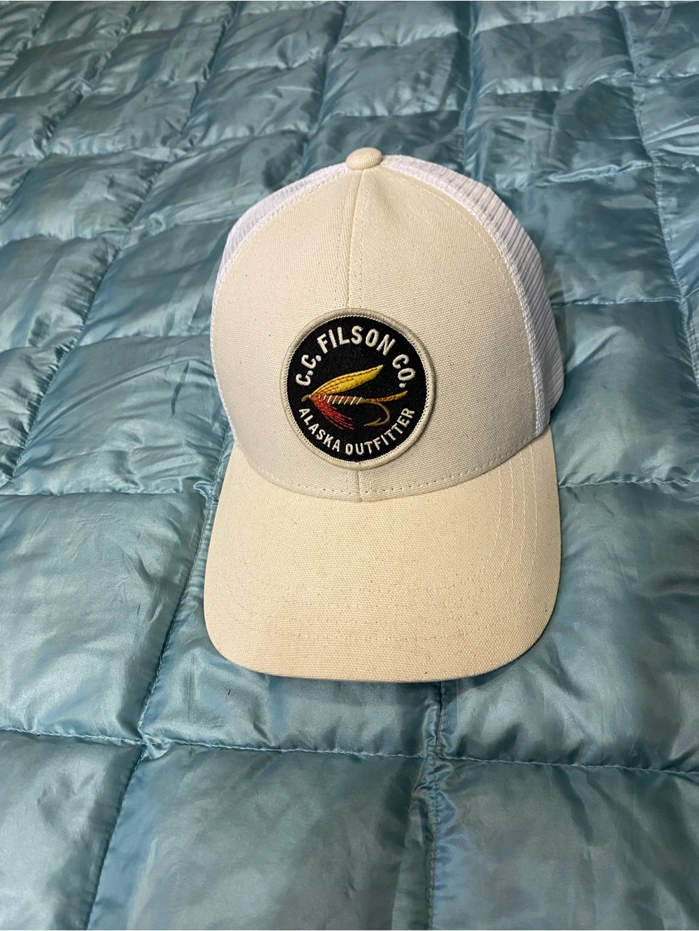 NWT Mens Filson Beige and White Mesh Trucker Cap